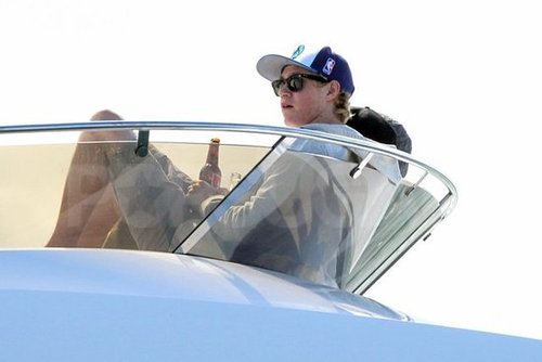One Direction Celebrates SNL Success With a Shirtless Swim One Direction Celebrates SNL Success With a Shirtless Swim