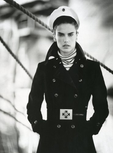 Alessandra Ambrosio for Love, Fall 2011
Source: Love Magazine
Alessandra Ambrosio for Love, Fall 2011
Source: Love Magazine