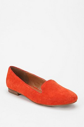 A burst of brights on your loafers would look awesome with rolled-cuff denim and a gingham button-down.
Dolce Vita Gilly Basic Loafer ($79)
A burst of brights on your loafers would look awesome with rolled-cuff denim and a gingham button-down.
Dolce Vita Gilly Basic Loafer ($79)