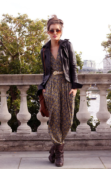 You don't have to surrender your edgy factor — add to a printed jumper with a leather jacket and boots for a more unique play on the cool-girl effect.
Photo courtesy of Lookbook.nu
You don't have to surrender your edgy factor — add to a printed jumper with a leather jacket and boots for a more unique play on the cool-girl effect.
Photo courtesy of Lookbook.nu