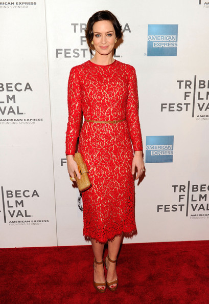Her ontrend red floral lace longsleeve dress belted at the waist was 
