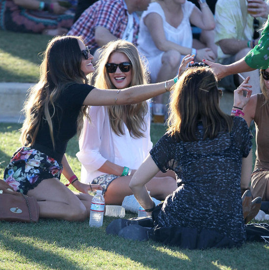 Rosie Huntington-Whiteley, in Christopher Kane for J Brand shorts, picnicked with friends in the grass while enjoying the shows at the second weekend of Coachella.
Rosie Huntington-Whiteley, in Christopher Kane for J Brand shorts, picnicked with friends in the grass while enjoying the shows at the second weekend of Coachella.