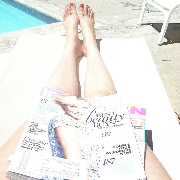 CelebStyle enjoyed some poolside reading.
CelebStyle enjoyed some poolside reading.