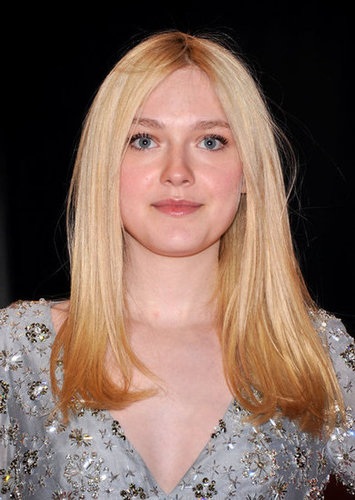 Dakota Fanning looked gorgeous at the White House Correspondant's Dinner.
Dakota Fanning looked gorgeous at the White House Correspondant's Dinner.