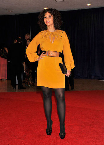 Alicia Keys lit up the carpet in bright yellow.
Alicia Keys lit up the carpet in bright yellow.