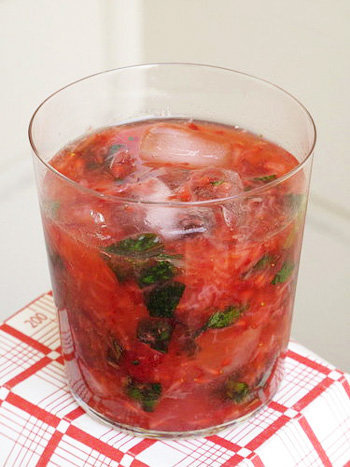 For High School Grads: Strawberry-Ginger Spritzer For High School Grads: Strawberry-Ginger Spritzer