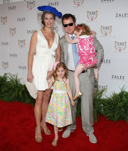 Brooke Shields brought her whole family to Kentucky for the 2009 Derby fun.
Brooke Shields brought her whole family to Kentucky for the 2009 Derby fun.