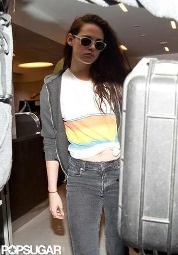 Kristen Stewart Shows Off Her Belly Button as She Heads to NYC Kristen Stewart Shows Off Her Belly Button as She Heads to NYC