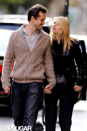 Claire Danes and Hugh Dancy Show Love Ahead of a Big Night Out Claire Danes and Hugh Dancy Show Love Ahead of a Big Night Out