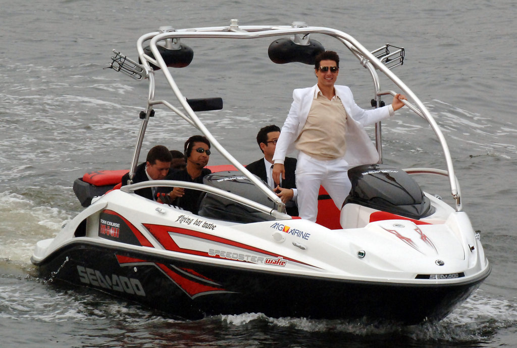 Tom Cruise took a boat right up to the Mission: Impossible III Tokyo premiere in June 2006.
Tom Cruise took a boat right up to the Mission: Impossible III Tokyo premiere in June 2006.