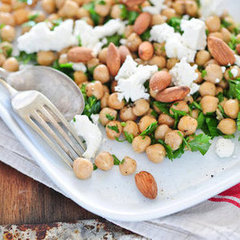 How to Make a Mediterranean Diet Salad How to Make a Mediterranean Diet Salad