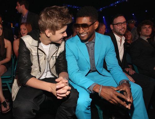 Justin Bieber and Usher had a bonding moment at the Billboard Music Awards in May 2012.
Justin Bieber and Usher had a bonding moment at the Billboard Music Awards in May 2012.