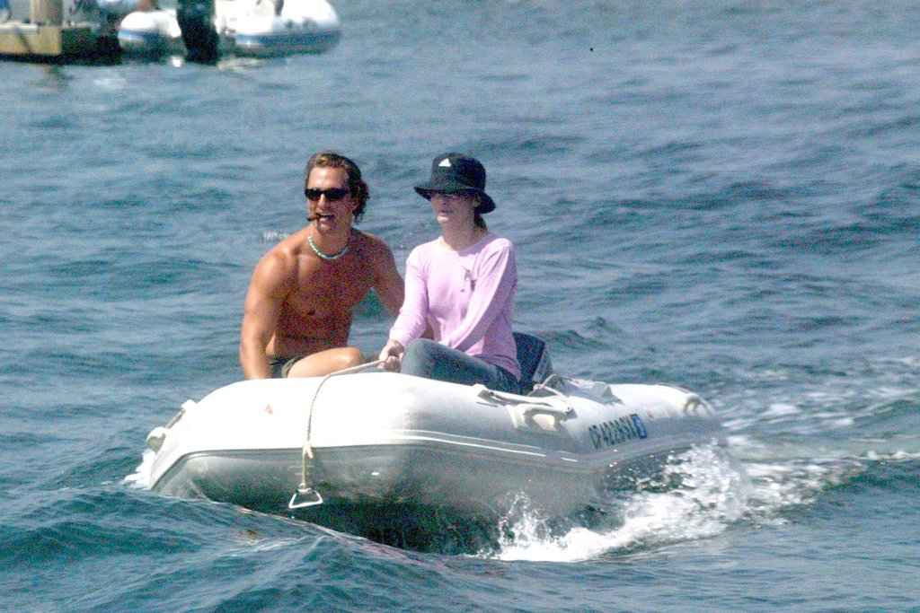 Then-couple Matthew McConaughey and Sandra Bullock spent a sweet day boating around Marina Del Rey in 2003.
Then-couple Matthew McConaughey and Sandra Bullock spent a sweet day boating around Marina Del Rey in 2003.