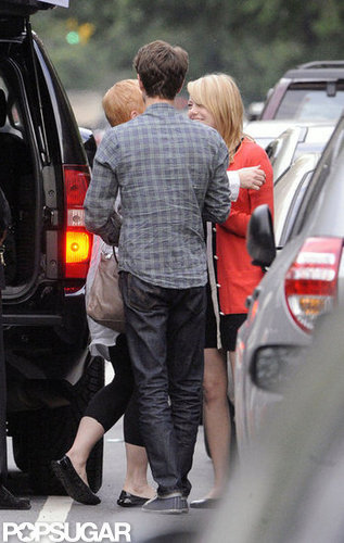 Emma Stone and Andrew Garfield hugged her mom goodbye on Mother's Day after a visit in NYC.
Emma Stone and Andrew Garfield hugged her mom goodbye on Mother's Day after a visit in NYC.