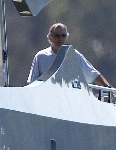 Robert De Niro, his wife Grace Hightower, their son Elliot De Niro loaded onto a yacht in Australia in March 2012.
Robert De Niro, his wife Grace Hightower, their son Elliot De Niro loaded onto a yacht in Australia in March 2012.