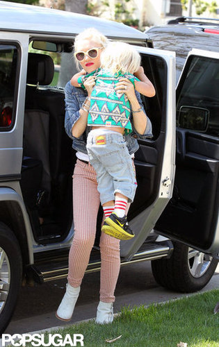 Gwen Stefani held onto Zuma in LA.
Gwen Stefani held onto Zuma in LA.