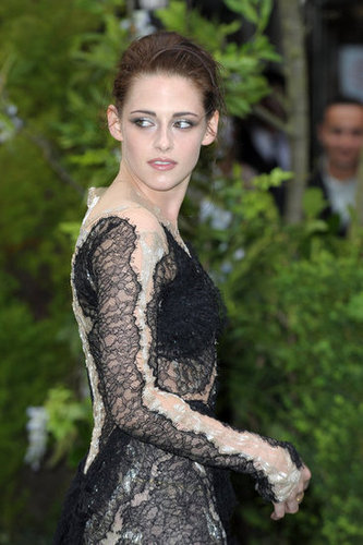 Even Kristen's sleeves were adorned in gorgeous lace.
Even Kristen's sleeves were adorned in gorgeous lace.