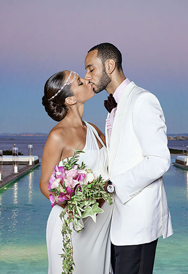 Alicia Keys and Swizz Beatz's Sunset Kiss