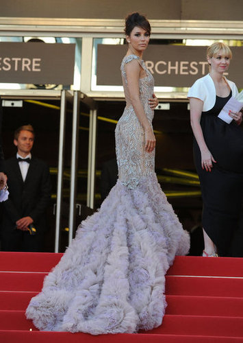 The rich tulle train of Eva's Marchesa gown was no joke — we have to give props to the starlet for making it gracefully up the stairs.
The rich tulle train of Eva's Marchesa gown was no joke — we have to give props to the starlet for making it gracefully up the stairs.