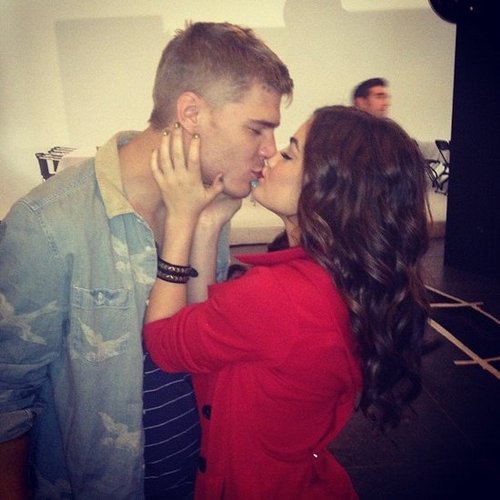 Chris Zylka Chris Zylka