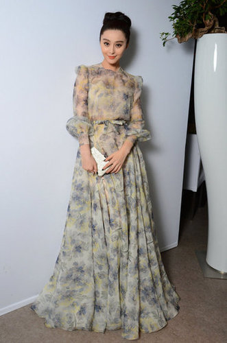 Fan Bingbing wore a sheer floral Valentino gown to L'Oréal's anniversary dinner.
Fan Bingbing wore a sheer floral Valentino gown to L'Oréal's anniversary dinner.