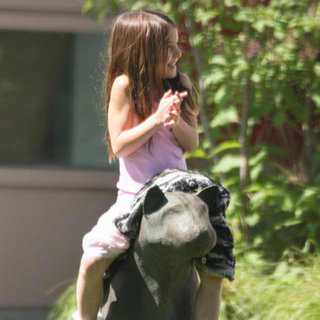 Katie Holmes and Suri at Park in Baton Rouge Pictures