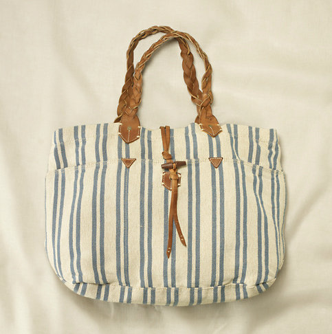 For a vintage Americana look, try this nautical-inspired tote with yarn-dyed stripes and braided leather straps.
Rugby Blue Striped Large Tote ($98)
For a vintage Americana look, try this nautical-inspired tote with yarn-dyed stripes and braided leather straps.
Rugby Blue Striped Large Tote ($98)