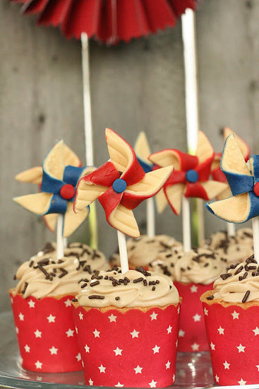 Vintage-Inspired Pinwheel Toppers Vintage-Inspired Pinwheel Toppers