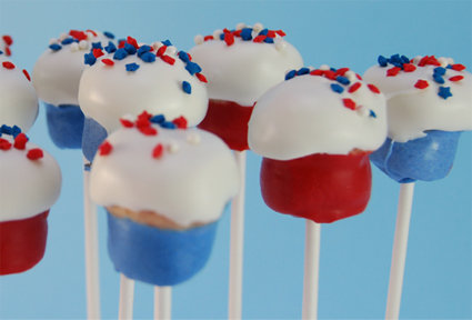 Bake These: Cupcakes on a Stick Bake These: Cupcakes on a Stick