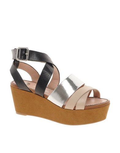 These colorblocked platforms are both trendy and wearable. They'll step up the style of any outfit.
River Island Strapped Platform Sandals ($53)
These colorblocked platforms are both trendy and wearable. They'll step up the style of any outfit.
River Island Strapped Platform Sandals ($53)