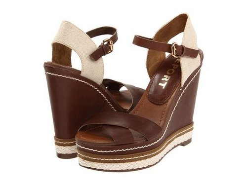 Play with opposites: sport these sturdy wedges with a floral dress or skirt.
Report Joelle Wedges ($67)
Play with opposites: sport these sturdy wedges with a floral dress or skirt.
Report Joelle Wedges ($67)