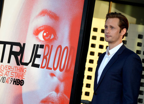 Alexander Skarsgard looked dapper in navy blue.
Alexander Skarsgard looked dapper in navy blue.