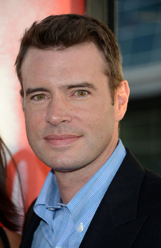 Scott Foley looked handsome in blue at the premiere in Holywood.
Scott Foley looked handsome in blue at the premiere in Holywood.