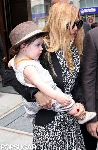 Rachel Zoe carried baby Skyler in SoHo.
Rachel Zoe carried baby Skyler in SoHo.