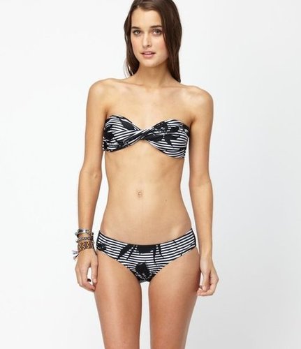 Summer Travel Guide: The Beach Summer Travel Guide: The Beach