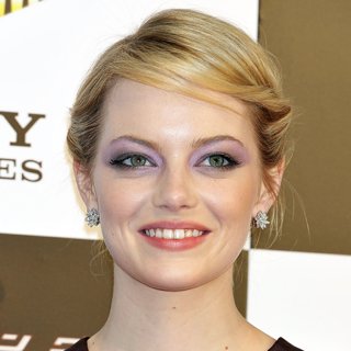 Emma Stone's Victory Roll Updo