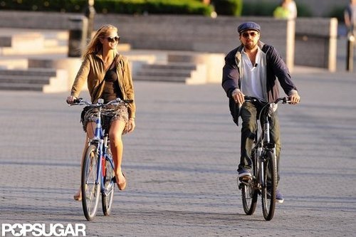 Leonardo DiCaprio and his Victoria's Secret Angel girlfriend, Erin Heatherton, biked together.
Leonardo DiCaprio and his Victoria's Secret Angel girlfriend, Erin Heatherton, biked together.