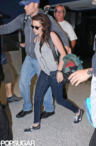 Kristen Stewart Takes Off From Down Under Kristen Stewart Takes Off From Down Under