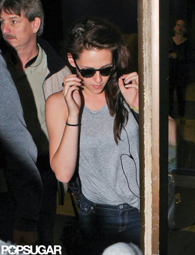 Kristen Stewart Takes Off From Down Under Kristen Stewart Takes Off From Down Under