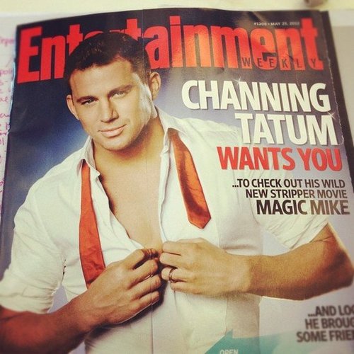 We at POPSUGAR Love & Sex caught up on our eye candy-filled mags.
We at POPSUGAR Love & Sex caught up on our eye candy-filled mags.