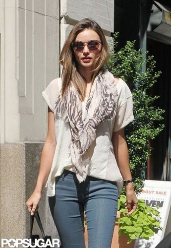 Miranda Kerr and Orlando Bloom Get Busy in NYC Miranda Kerr and Orlando Bloom Get Busy in NYC