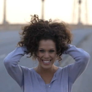 How to Conquer Coarse Frizzy Hair at Home 