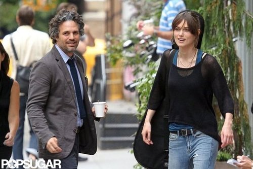 Keira Knightley Gets Down to Work With Mark Ruffalo and Hailee Steinfeld Keira Knightley Gets Down to Work With Mark Ruffalo and Hailee Steinfeld