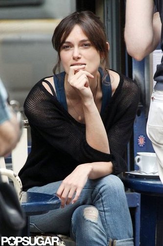Keira Knightley Gets Down to Work With Mark Ruffalo and Hailee Steinfeld Keira Knightley Gets Down to Work With Mark Ruffalo and Hailee Steinfeld