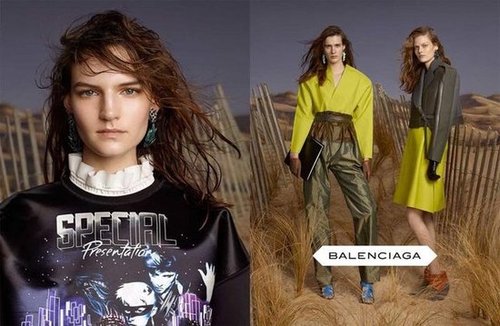 We're kind of obsessed with Balenciaga's campy-meets-cool sweatshirts for Fall.
We're kind of obsessed with Balenciaga's campy-meets-cool sweatshirts for Fall.