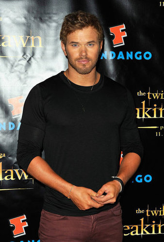 Kellan Lutz attended the Breaking Dawn Part 2 party at Comic-Con.
Kellan Lutz attended the Breaking Dawn Part 2 party at Comic-Con.