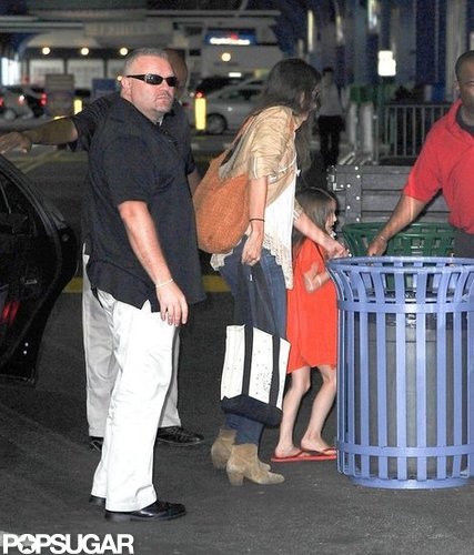 Katie Holmes took her daughter Suri Cruise to Chelsea Piers.
Katie Holmes took her daughter Suri Cruise to Chelsea Piers.
