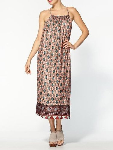 Wear this one on the beach, or belt it and take it right to work.
Dee & Ray Anna Dress ($69)
Wear this one on the beach, or belt it and take it right to work.
Dee & Ray Anna Dress ($69)