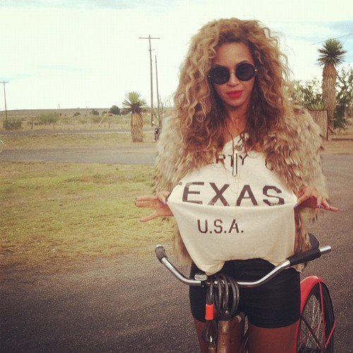 Beyoncé showed off her Texas pride.
Source: Instagram user mydamnstagrams
Beyoncé showed off her Texas pride.
Source: Instagram user mydamnstagrams