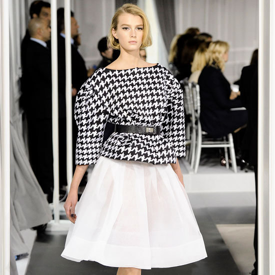 How did the houndstooth print get its name?